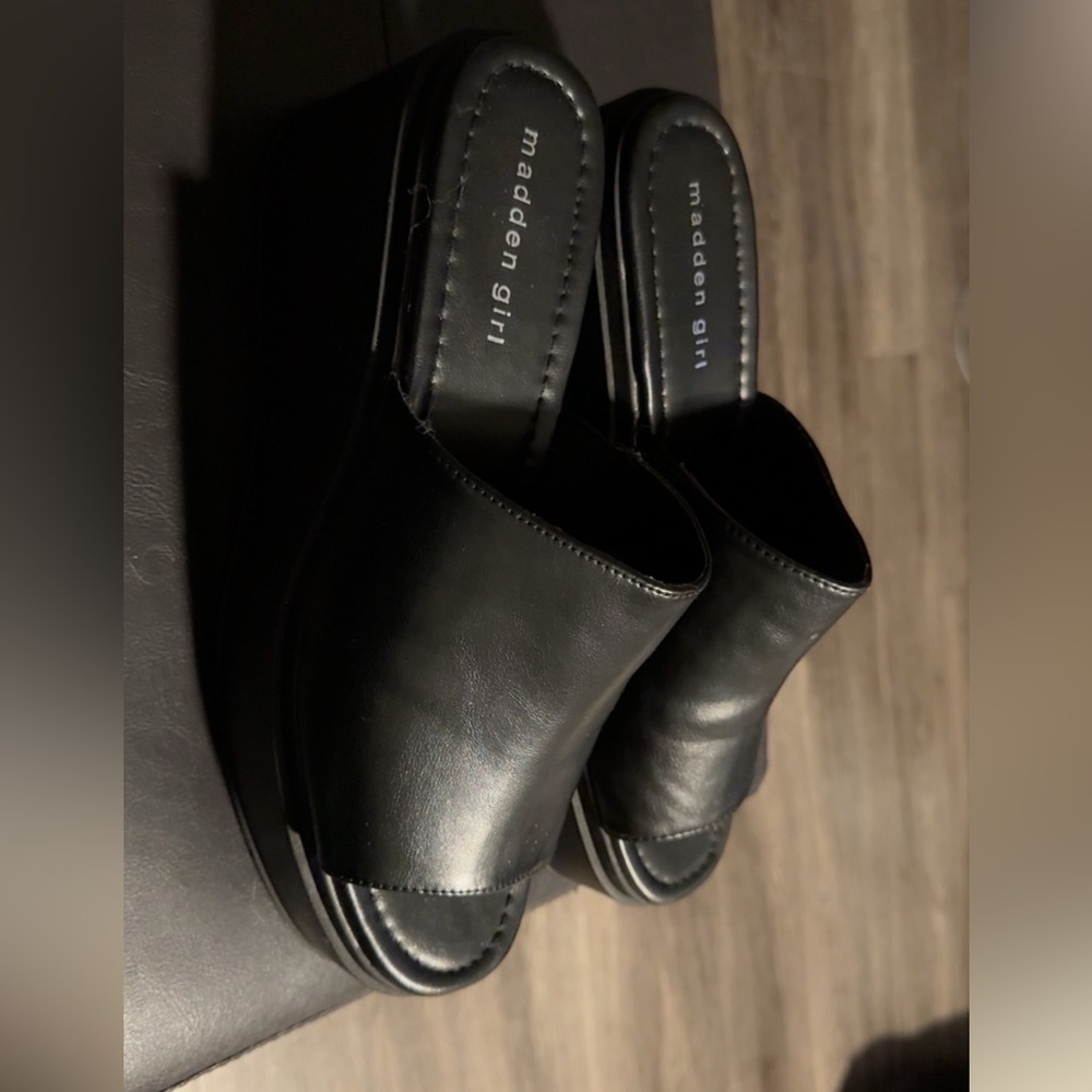 NEW Madden Girl Windy Black Paris Platform Wedge Slip-on Peep Toe Sandal Sz 11m - Picture 8 of 11